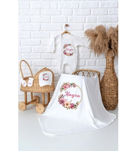 Pia Baby Premium  %100 Pamuk İsme Özel Kız Bebek Battaniye Tulum Hastane Çıkışı Hediye Seti 5072-05 (Ekru)