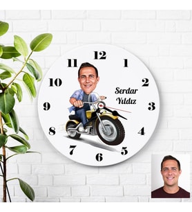 Karikatürlü Motorsikletli Kişiye Özel Duvar Saati