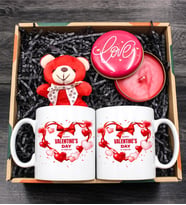 Sevgililer Gününe 2'li Beyaz Kupa & Peluş Ayıcık & Metal Love Mum Hediye Seti