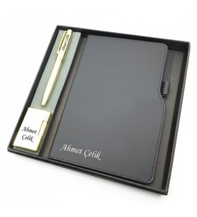 Signator® Codex  N354 Kişiye Özel Defterli Set - İsme Özel Gold Kalem + İsme Özel Siyah Defter + İsme Özel Gold Çakmak  İsme Özel Kutusunda Hediyelik Set (Karışık)