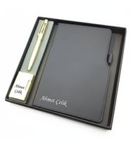 Signator® Codex  N354 Kişiye Özel Defterli Set - İsme Özel Gold Kalem + İsme Özel Siyah Defter + İsme Özel Gold Çakmak  İsme Özel Kutusunda Hediyelik Set (Karışık)