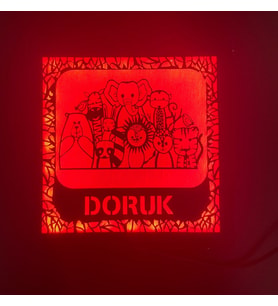 Özel Safari Macerası: Kişiye Özel Led Ahşap Gece Lambası Kırmızı ( Canlı Anılar )