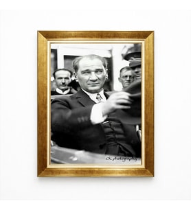 Tablore Atatürk Nostalji Serisi Siyah Beyaz Çerçeveli Tablo - Retro Atatürk Fotoğrafı Portre