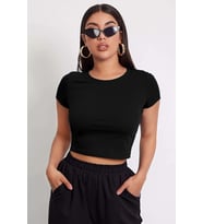 Kadın Siyah Yuvarlak Yaka Yarım Kol Crop Top Bluz