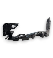 Seat Leon 3 2013-2016 Ön Tampon Sol Far Çamurluk Braketi 5F0807571B