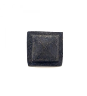 Antika Tarz Dekoratif Pirinç Flanşlı Piramit Kabara - 29 Mm, Oksit