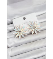 Beyaz Renk Kristal Taşlı Lotus Model Kadın Küpe