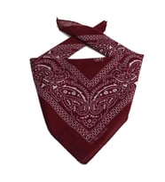 ÜKB-BORDO ŞAL DESEN DAMLA TASARIM KARE BANDANA