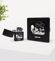 BK Gift Kişiye Özel Babaların Babası Tasarımlı Siyah Metal Sigara Tabakası ve Benzinli Çakmak Seti-3