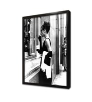 Siyah Beyaz Audrey Hepburn Çerçeveli Cam Tablo