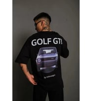 Erkek Oversize Baskılı Tişört – Golf GTI Retro Araba Desenli, Ön - Arka Dijital Baskı, Sokak Modası Stil - Siyah