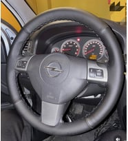 DİKİŞLİ DİREKSİYON KILIFI NOKTALI / SİYAH DERİ SİYAH DİKİŞLİ OPEL VECTRA C ASTRA H