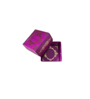 Komple Karton Kutu Saray Desen Gold Yaldız 4X4X2 CM (50 Adet)  Mor