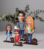 BK Gift Kişiye Özel 4’lü Aile Karikatürlü Ahşap Biblo Seti Model-3