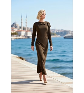Kadın Elbise Bisiklet Yaka Fırfır Detaylı Uzun Kol Astarsız Örme Düz Desen Maxi Boy Shift Kalıp