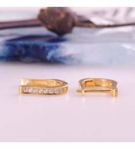 925 Ayar Gümüş Taşlı J Küpe Çap:12,5 mm- ES00146 (Altın)