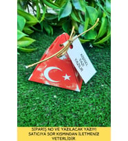 30 Adet Gold İpli Türk Bayraklı Piramit Kutu -  Kına Hediyesi -  Okul Hediyesi