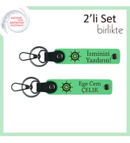 Gemi Dümeni Simgeli 2’li Anahtarlık, İsme Özel Şık Deri Set, Fıstık Yeşil-Fıstık Yeşil