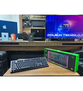 Razer Blackwidow V4 Pro İngilizce Oyuncu Klavyesi (İKİNCİ EL)