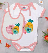 BK Kids Kişiye Özel Sevimli Ananas Tasarımlı Pembe Bebek Body Zıbın ve Mama Önlüğü Hediye Seti-1