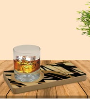 BK Gift Kişiye Özel Modern Art Tasarımlı Doğal Ahşap Tabaklı Viski Bardağı Sunum Seti Model 16