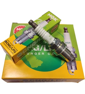 Mazda 323 1.6 GT 4 ADET 1985-1986-1987-1988-19989-1990-1991-1992-1993 Lpg Buji NGK7987