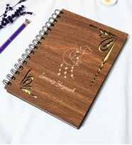 Kişiye Özel Kedi Desenli Ahşap Kapaklı Defter - Ajanda - İsme Özel - A5 60 Yaprak (120 SAYFA) Hediyelik (Gold)