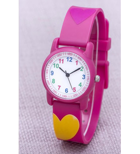Fuşya Renk Kalpli Kız Çocuk Saati Silikon Kordon Analog Saat Hediyeli ST-304402