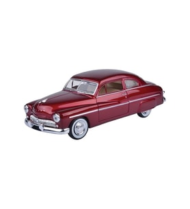 BYR Motormax 1:24 1949 Mercury Coupe Model Araba