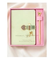 VICTORIA'S JOURNALS 126-2757 HUSH HUSH KİLİTLİ KUTULU VE KALEMLİ 100gr.192YP.ÇİZGİLİ DEFTER - YEŞİL