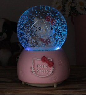 Otomatik Püskürtmeli Kar Küresi Müzikli Işıklı Hello Kitty Yazılı Büyük Boy