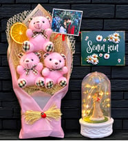Kişiye Özel Fotoğraflı Set  Led Işıklı Fanus ve Fotoğraf Büyük Boy 3'lü Pembe Ayıcık Buketi (Model 2)