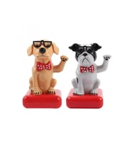 Güneş Enerjili Sallanan Köpek Figürü