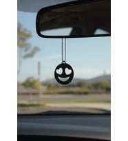 - Lazer Kesim “😍” Emoji Metal Araba Dikiz Aynası Süsü  Şık & Dayanıklı (Siyah)