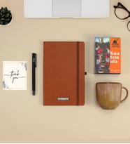 Kişiye Özel Kahverengi Defter & Mat Roller Kalem & Turuncu Çizgili Porselen Kupa & Alerya Guatemala Filtre Kahve Hediye Seti
