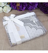 Hediyelik Kadife Kaplı Yasin Kitabı, Seccade, Kokulu Tesbih, Asetat Kutulu (26×23) Paket Beyaz