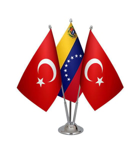 Masa Üstü Venezuella Bayrağı Türk Bayrağı Üçlü Krom Direk Masa Bayrak Seti