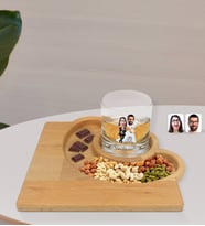 BK Gift Kişiye Özel Sevgililer Karikatürlü Viski Bardağı ve Doğal Masif Ahşap Yarım Ay Sunum Tabağı Çerezlik Hediye Seti-16