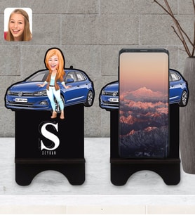 BK Gift Kişiye Özel Plakalı Kadın Volkswagen Polo Karikatürlü Ahşap Biblo Telefon Standı-1