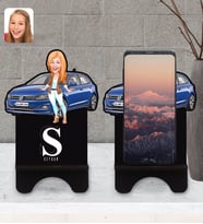 BK Gift Kişiye Özel Plakalı Kadın Volkswagen Polo Karikatürlü Ahşap Biblo Telefon Standı-1