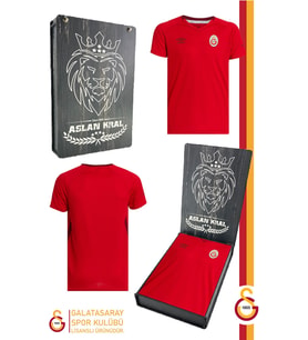 Galatasaray Orijinal Lisanslı Umbro V Yaka Kırmızı T-Shirt Hediyelik Ahşap Kutulu