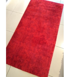PLATO VİTRİN 4032 KAYMAZ TABAN KIRMIZI POST KESME YOLLUK 100 CM