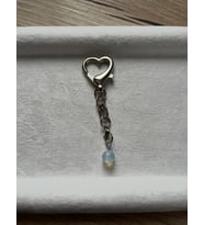 Opal taşı kalp anahtarlık charm el yapımı (Gümüş Gri)
