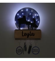 Lucenda Işıklı Pleksi Dolunay Kişiselleştirilebilir Biblo Talento Piyano Çalan Kız Anahtar Askılığı (Mavi)