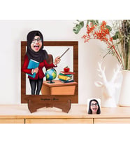 BK Gift Kişiye Özel Tesettürlü Bayan Öğretmen Karikatürlü Ahşap Standlı 3D Biblo-1 (Beyaz)