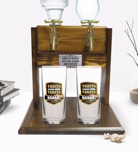 BK Gift Kişiye Özel Renkli Baskılı Yarıya Kadar Değil Yaraya Kadar Tasarımlı İkili Rakı Bardağı ve Çift Musluklu Doğal Ahşap Rakı Standı-5 (Model 1)