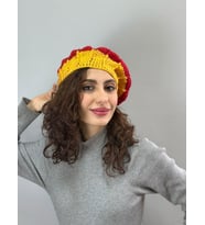 EL ÖRGÜSÜ RENKLİ TASARIM KADIN FRANSIZ RESSAM BERE