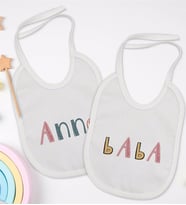 BK Kids Anne ve Baba Tasarımlı 2’li Beyaz Mama Önlüğü-1