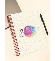 Satürn Kız Tasarımlı Spiralli Kareli Defter – 80 Yaprak, 160 Sayfa (18 x 24 cm)