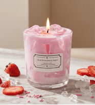 KUTU FESTİVALİ ÇİLEK KOKULU MUM ICED STRAWBERRY LATTE SCENTED CANDLE